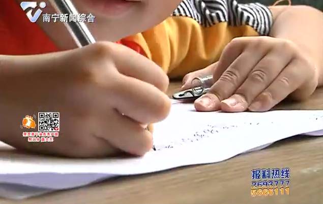 成“妈妈”背后的原因……哭了！开元棋牌网站6岁男孩把保姆当